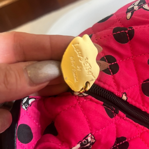 Large Betsy Johnson duffel bag- great condition inside & out. Rare find! Cuuute! - Picture 17 of 17
